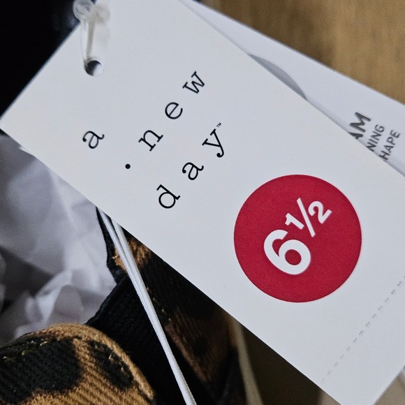 A New Day Reese Womens 6.5 Leopard Print Slip On Sneakers Memory Foam Brown New - Picture 9 of 12